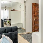 Cosy 2 Bed Flat In Naujamiestis