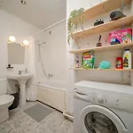 Cosy 2 Bed Flat In Naujamiestis