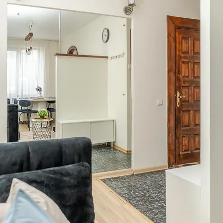 Cosy 2 Bed Flat In Naujamiestis