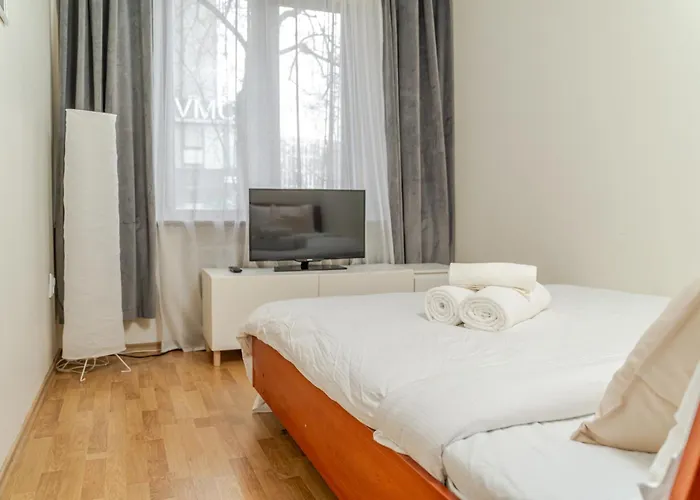 Cosy 2 Bed Flat In Naujamiestis *