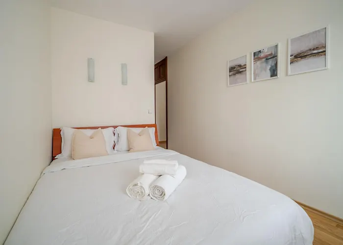 Cosy 2 Bed Flat In Naujamiestis * Vilnius