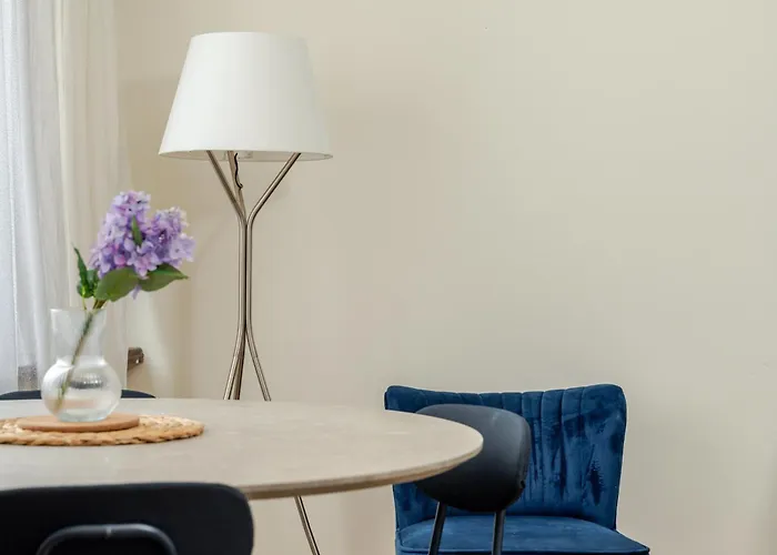 Cosy 2 Bed Flat In Naujamiestis Apartman