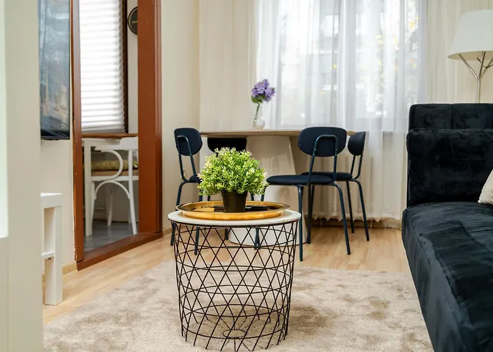 Apartman Cosy 2 Bed Flat In Naujamiestis *