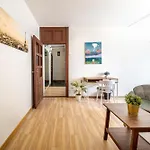 Cosy 2 Bed Flat In Naujamiestis * ヴィリニュス