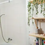 Cosy 2 Bed Flat In Naujamiestis アパート *