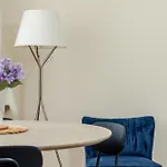 Cosy 2 Bed Flat In Naujamiestis アパート