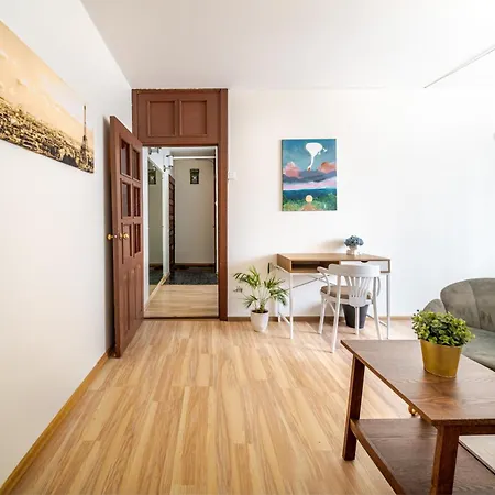 Cosy 2 Bed Flat In Naujamiestis * Wilno