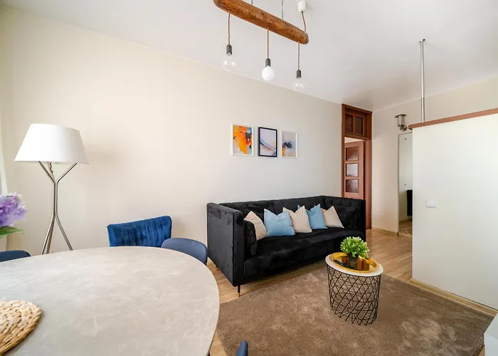 Cosy 2 Bed Flat In Naujamiestis Вильнюс