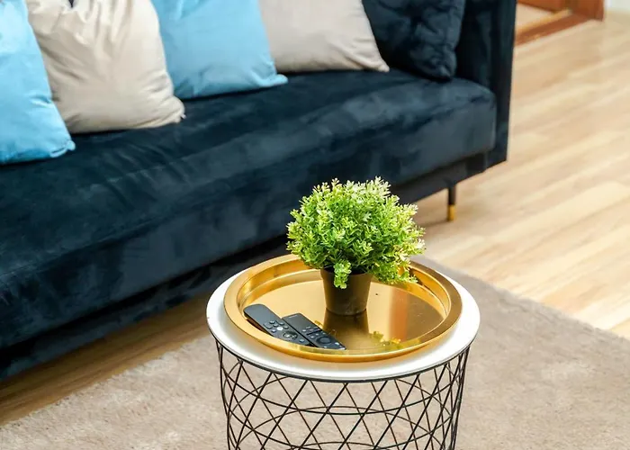 Cosy 2 Bed Flat In Naujamiestis Апартаменты Вильнюс